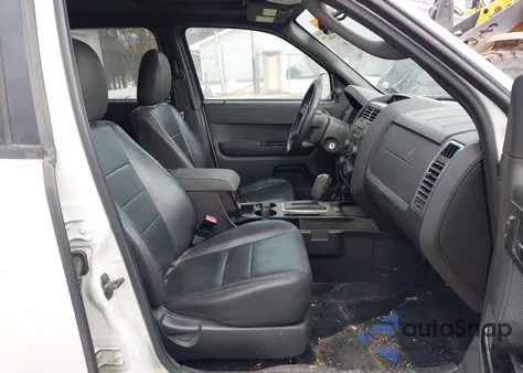 2010 Ford Escape Limited z USA, uszkodzony, nr VIN 1FMCU9EG1AKC23502